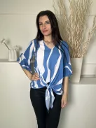  (S) Kék Fehér Csíkos, Alul Megkötős Fodros Ujjvégű, V Kivágású Felső