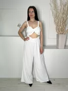 Shein (M) Fehér Hátul Darázsolt, Elől Nyitott Mellnél Csavart, Anyagában Mintás Overál