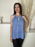 Peacocks (M) Kék Fehér Mintás, Mellnél Kivágott Hátul Nyakban Gombos Felső