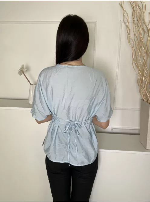 George (M) Világoskék Derékban Gumírozott, V Kivágású Hátul Megkötős, Kerekített Aljú Felső