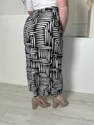 New Look (L) Fekete Fehér Mintás, Hátul Gumisderekú Zsebes, Bőszárú Nadrág