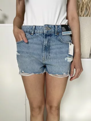   ÚJ Primark (S) Világoskék Elől Gombos, Zsebes Szaggatott, Rojtos Aljú, Farmer Rövidnadrág
