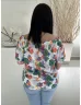   Peacocks (XL) Fehér Színes Virágos, Mellnél Megkötős Ejtett Gumis Vállú Felső