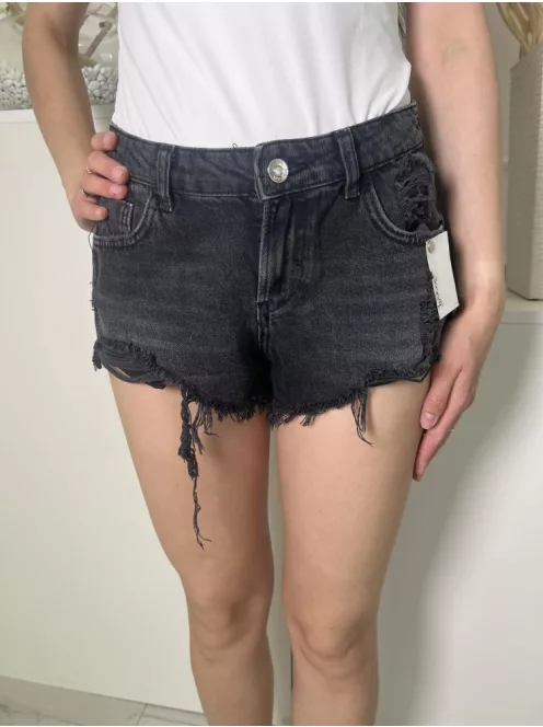 ZARA (M) Fekete Elől Gombos, Zsebes Szaggatott, Rojtos Aljú, Farmer Rövidnadrág