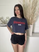 Reebok (M) Sötétkék Mellnél Feliratos, 100% Pamut Kerek Nyakú, Rövid Fazonú Felső