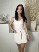 I Saw It First (XS) Törtfehér Elől Gombos, Díszzsebes Hátul Cipzáros, Szoknya Rövidnadrág