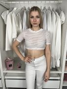  TopShop (XS) Fehér Anyagában Lyukacsos Mintás Kerek Nyakú Felső