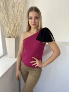 ZARA (S) Ciklámen Vállán Fekete Díszmasnis Anyagában Mikrobordázott Felső