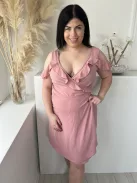 ÚJ Atmosphere (M) Rózsaszín Átlapolt, Oldalt Megkötős Fodros Szegélyű, Vállán Nyitott Ruha