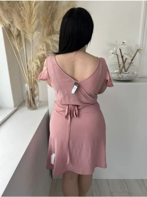 ÚJ Atmosphere (M) Rózsaszín Átlapolt, Oldalt Megkötős Fodros Szegélyű, Vállán Nyitott Ruha