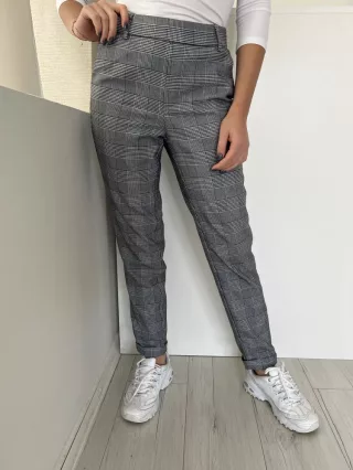   Vero Moda (XS) Szürke Kockás, Hátul Gumisderekú Felvarrt Aljú Nadrág