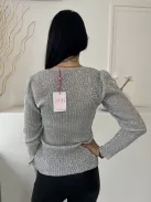 ÚJ Savida (S) Ezüst Anyagában Csillogós, Flitteres Mélykivágású, Buggyos Vállú Felső