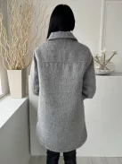 F&F (M) Szürke Elől Gombos, Zsebes Mellnél Zsebes, Anyagában Szőrös Kabát