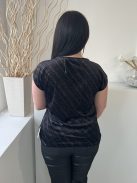 ÚJ M&Co (M) Fekete Csillogó Színes Szálas Kerek Nyakú, Tükörbársony Felső