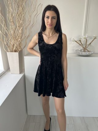   Forever21 (S) Fekete Pántos, Derékban Szabott Tükörbársoy Ruha