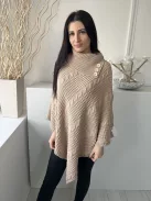  (M) Világosbarna Anyagában Mintás Nyakánál Díszgombos Poncsó