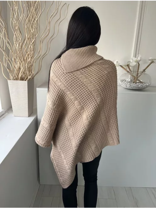  (M) Világosbarna Anyagában Mintás Nyakánál Díszgombos Poncsó