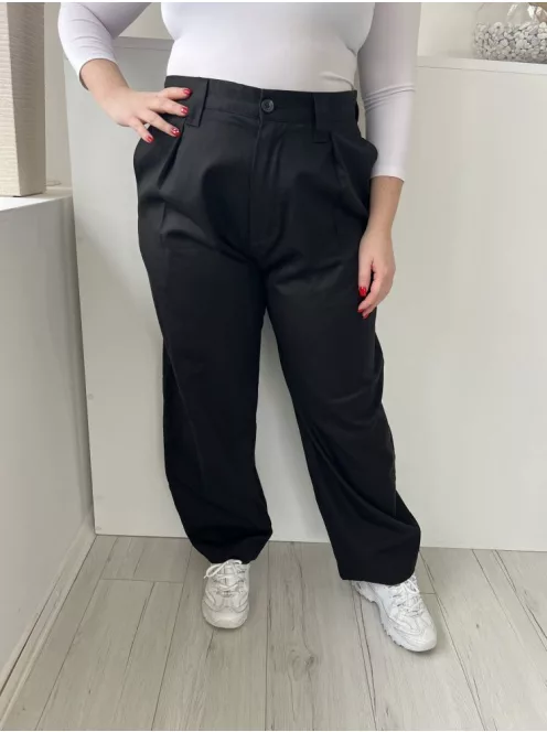 Bershka (L) Fekete Elől Gombos, Zsebes Övtartós, Bőszárú Nadrág