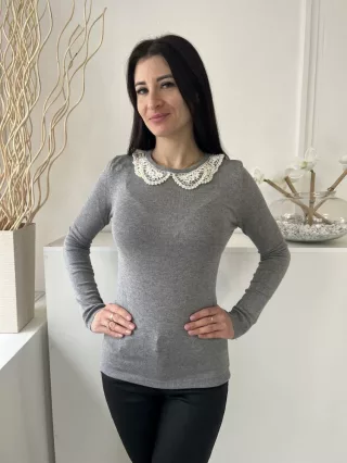   Atmosphere (XS) Szürke Fehér Horgolt Galléros, Hátul Nyakban Gombos Gépikötött Felső