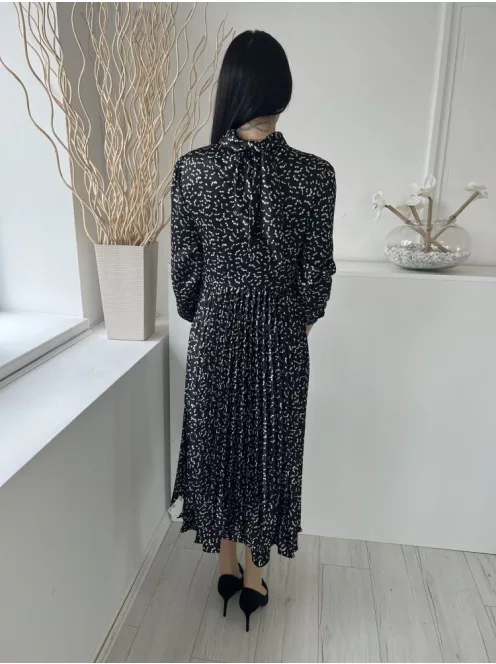 M&S (M) Fekete Fehér Foltmintás, Szoknyarészén Pliszírozott Hátul Nyakban Megkötős, Oldalt Cipzáros Ruha